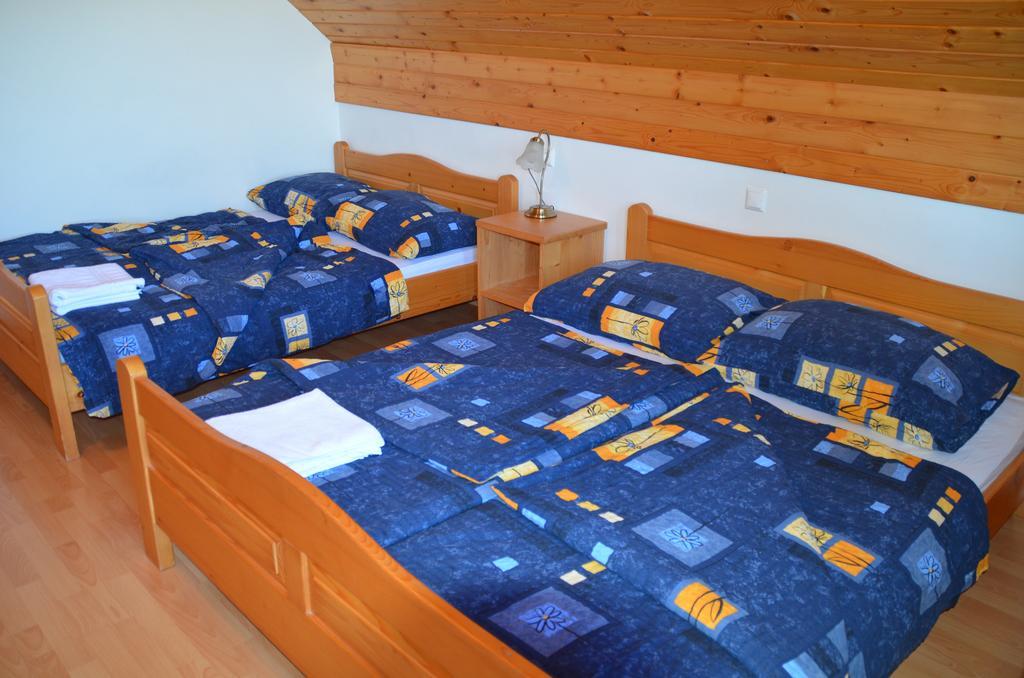 צ'רקנו Apartmaji Srnca מראה חיצוני תמונה